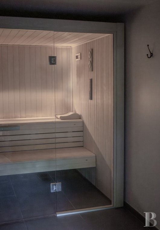 Dans l’Aveyron, aux portes de Millau, un ancien convent du 19e siècle en son jardin  - photo  n°20